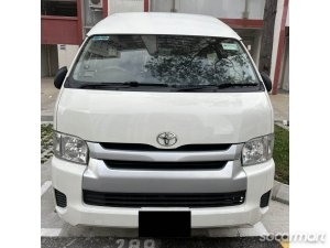 Toyota Hiace Commuter 3.0A High Roof thumbnail