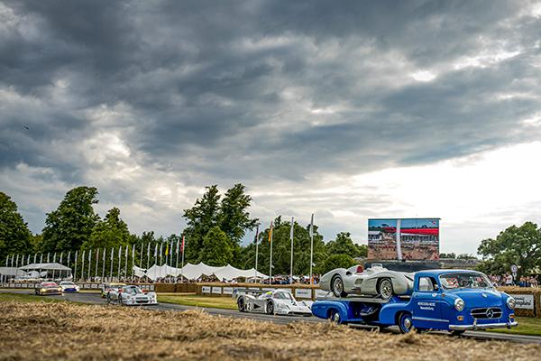 Mercedes-Benz thrills with historic parade at Goodwood