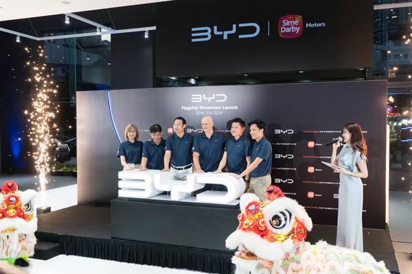 BYD flagship showroom opens along Alexandra Road