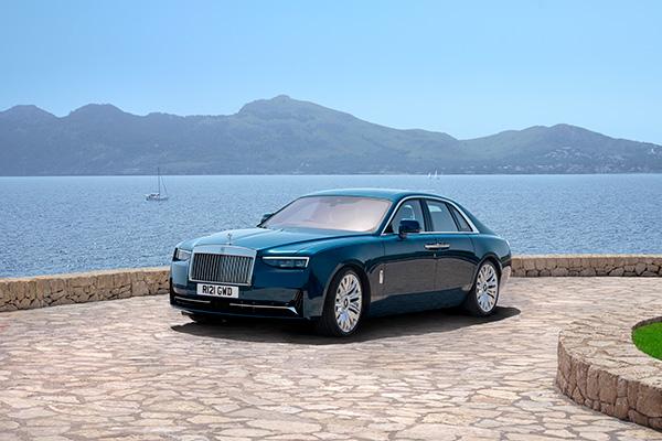 Ghost Series II unveiled: Most advanced V12 Rolls-Royce yet