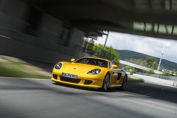 Porsche unveils new tyres for the iconic Carrera GT