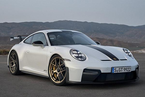 Porsche unveils new 911 GT3 and 911 GT3 with Touring package