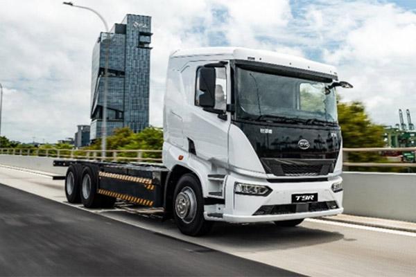 Inchcape+ and BYD celebrate 100 electric trucks milestone