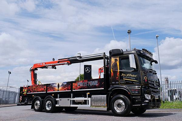 Memorial Mercedes-Benz Arocs pays tribute to Poppy Appeal