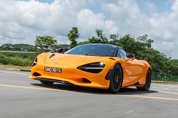 McLaren 750S Coupe Review
